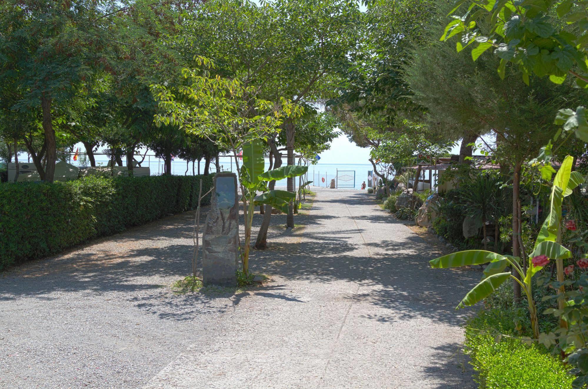 Camping La Focetta Sicula Sant'Alessio Siculo Luaran gambar